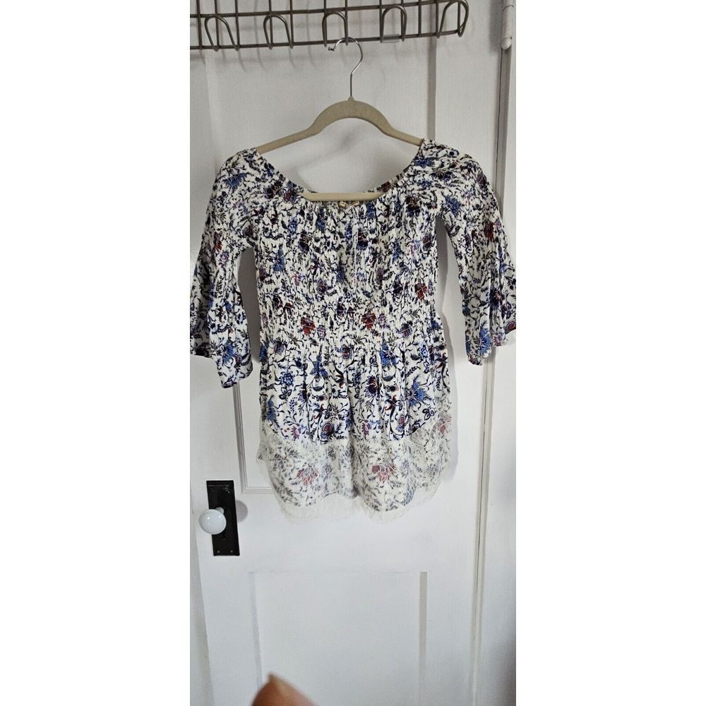 NWT Eyeshadow Shirt Womens Floral Bell Sleeve cold shoulder smocked chest SMALL